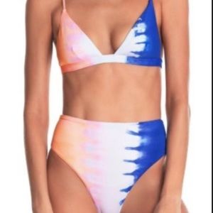Maaji triangle tie dye bikini top sz m